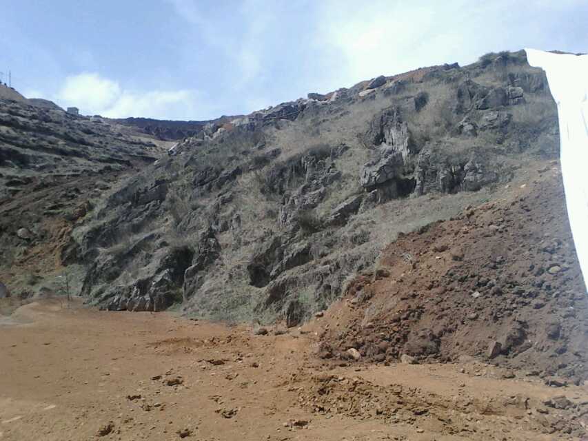 壩坡防浪護坡土工膜施工過程 土工膜價格貴嗎？