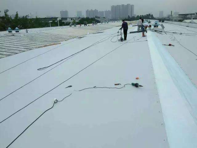 土工膜在水庫斜墻防滲需要具備哪些要點才能施工呢？